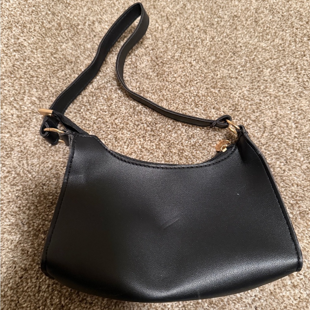 Elegant Black Shoulder Bag
